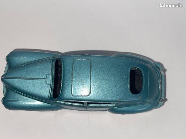 DINKY TOYS FRANCE d'origine Peugeot 203 petite lunette arrière sans