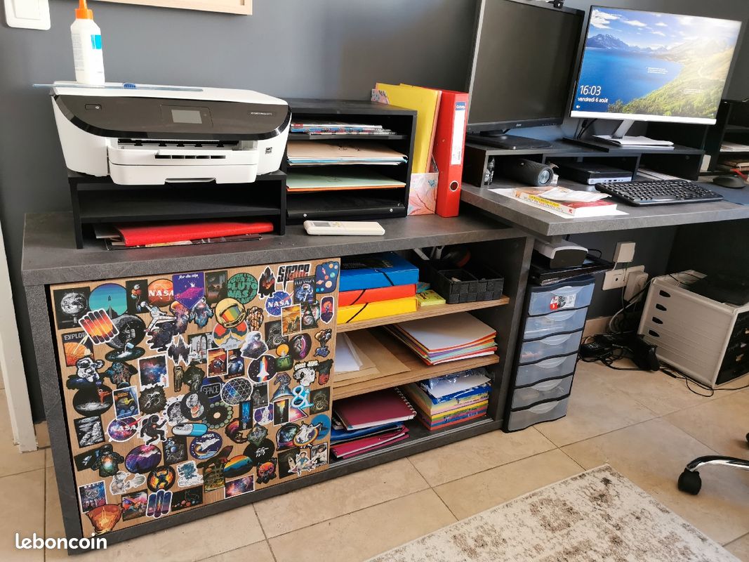 Bureau (image 2)