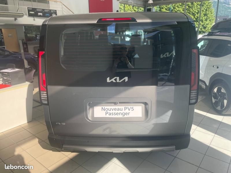 Kia PV5 Passenger 163ch 71,2kWh Plus (image 4)