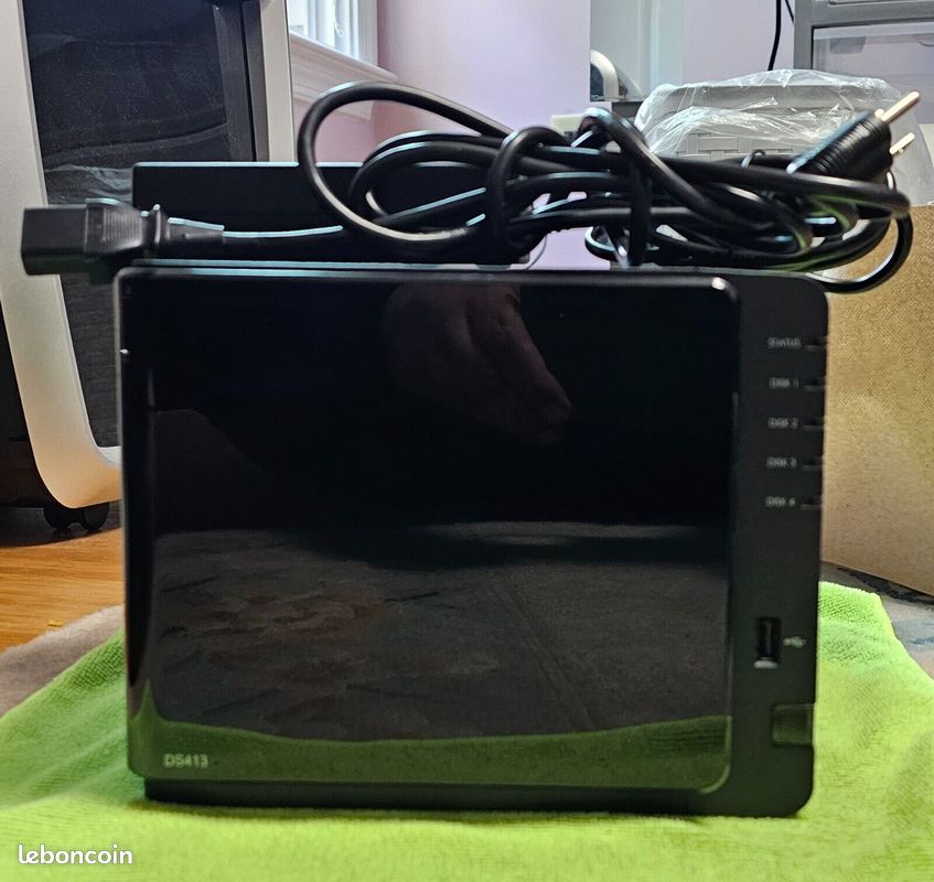 Synology DiskStation DS413 4X 2TB Western digital drives (image 3)