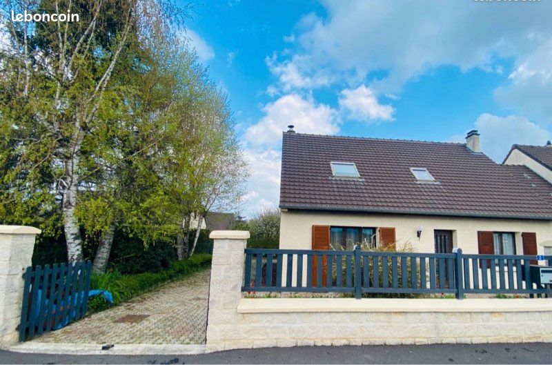Maison 3 pièces 100 m² · à Bruyères-Et-Montbérault · 100 m² · 800 €/mois