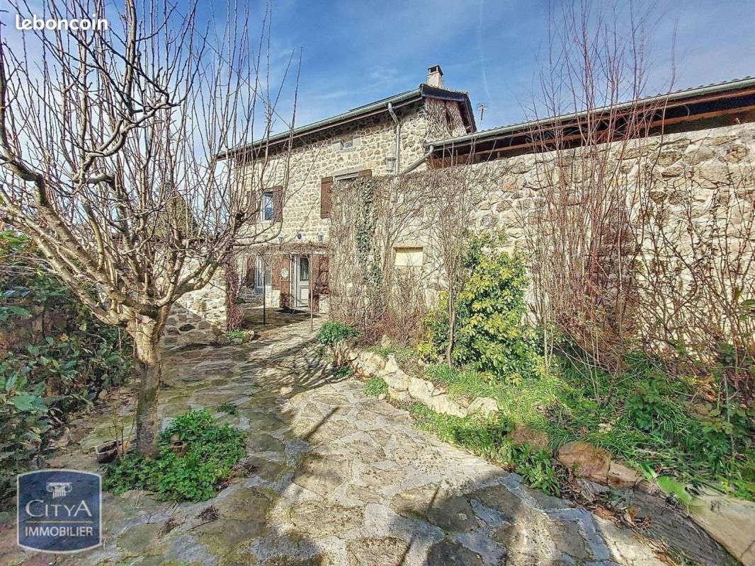 Maison 5 pièces 148 m² · à Beauzac · 148 m² · 242 000 €