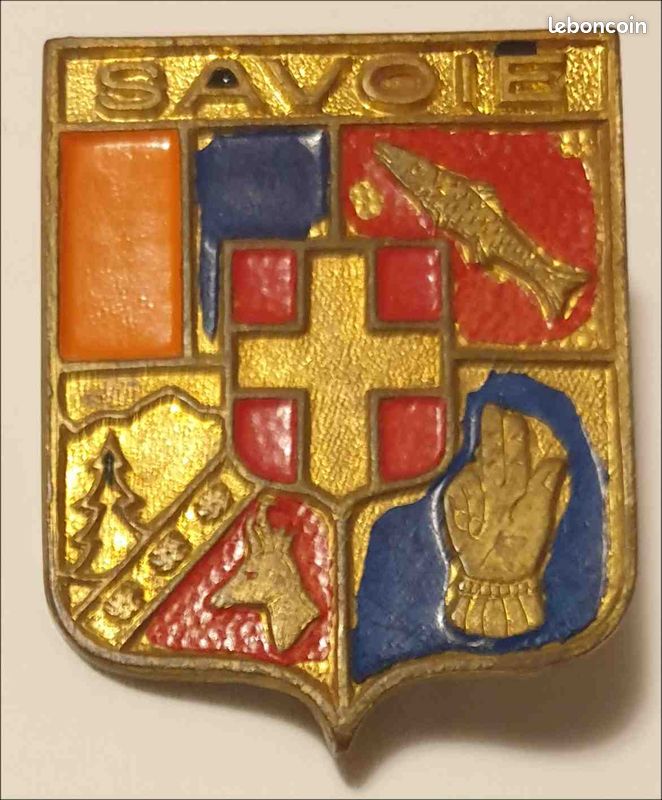 belle broche ancienne Caen blason armorial décors art