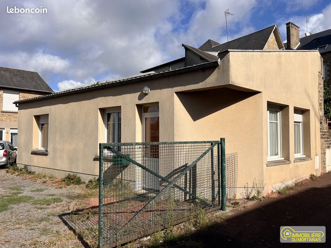 Maison 3 pièces 46 m² · à Saint-Hilaire-du-Harcouët · 46 m² · 470 €/mois