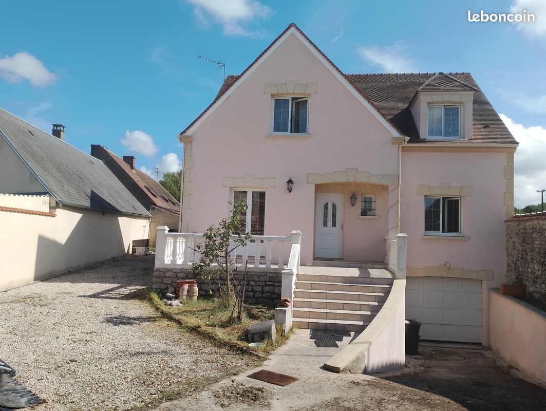Maison 6 pièces 160 m² · à Les Villages Vovéens · 160 m² · 1 150 €/mois