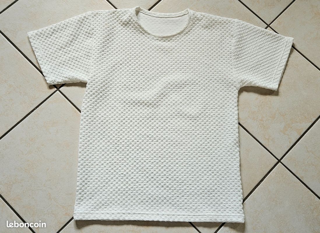 Tee-shirt Club Med taille 42/44 (image 8)
