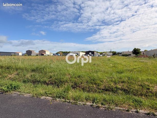Terrain 600 m² Saint Just Luzac