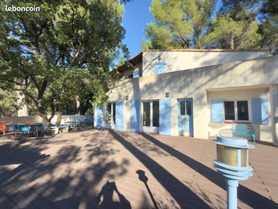 Maison 6 pièces 153 m² · à Salon-de-Provence · 153 m² · 570 000 €