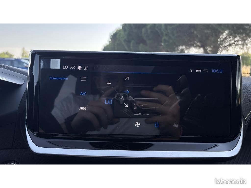 PEUGEOT 2008 1.2 Hybrid 145 DCS6 GT +PK DRIVE+CAMERA 360+NAVIGATION (image 9)
