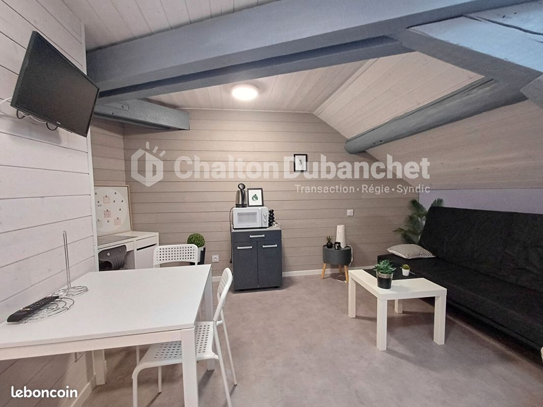 Appartement 1 pièce 15 m² · à Roanne · 15 m² · 390 €