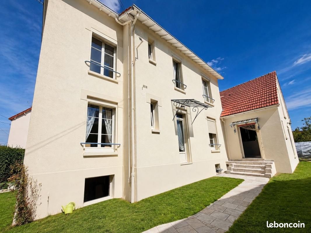 Maison 5 pièces 175 m² · à Chartres · 175 m² · 451 000 €