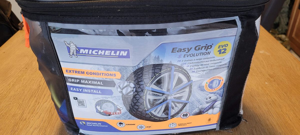 Michelin chaînes/chaussettes neige Easy Grip Evo 12 - Équipement auto