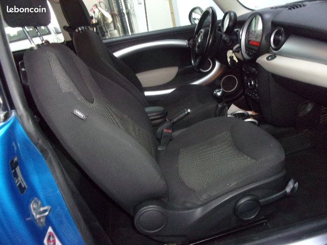 Mini cooper ii 1.6 122 cv cooper 01/12 152mkm jantes alu 15/clim auto/vol xfonct/bluetooth /regulateur/radio cd (image 9)