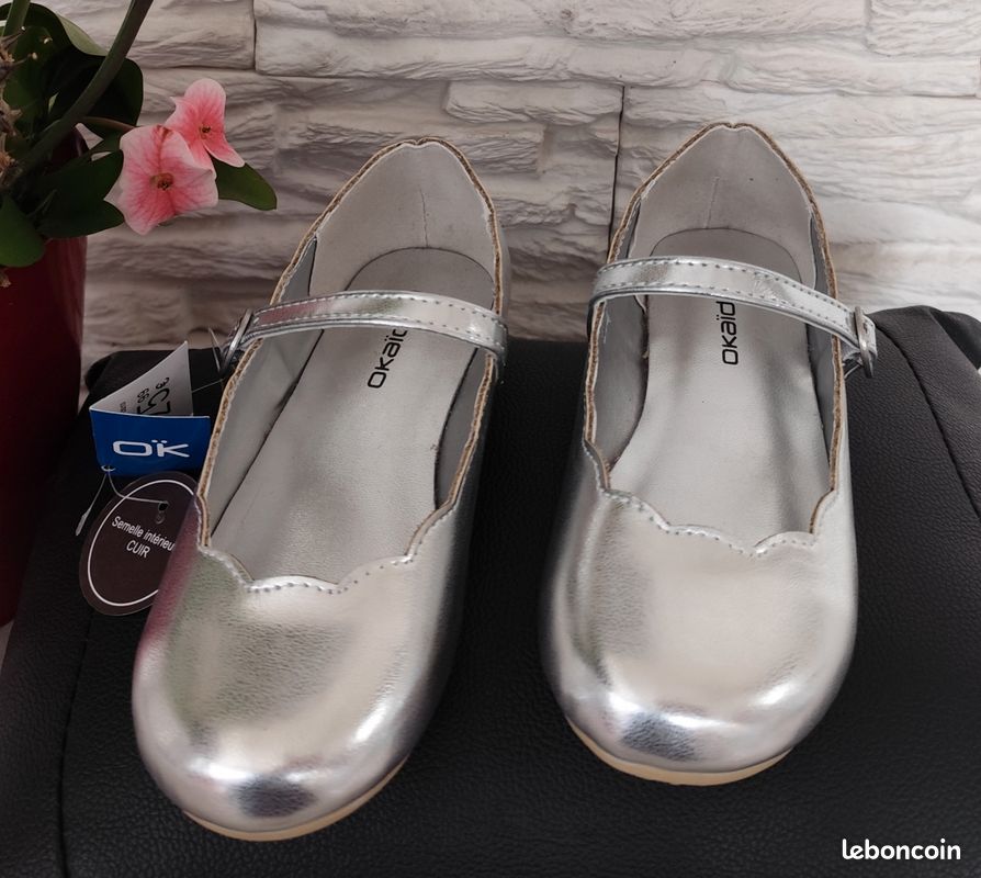 Ballerines Okaïdi neuves argentées en cuir
pointure
31 (image 2)
