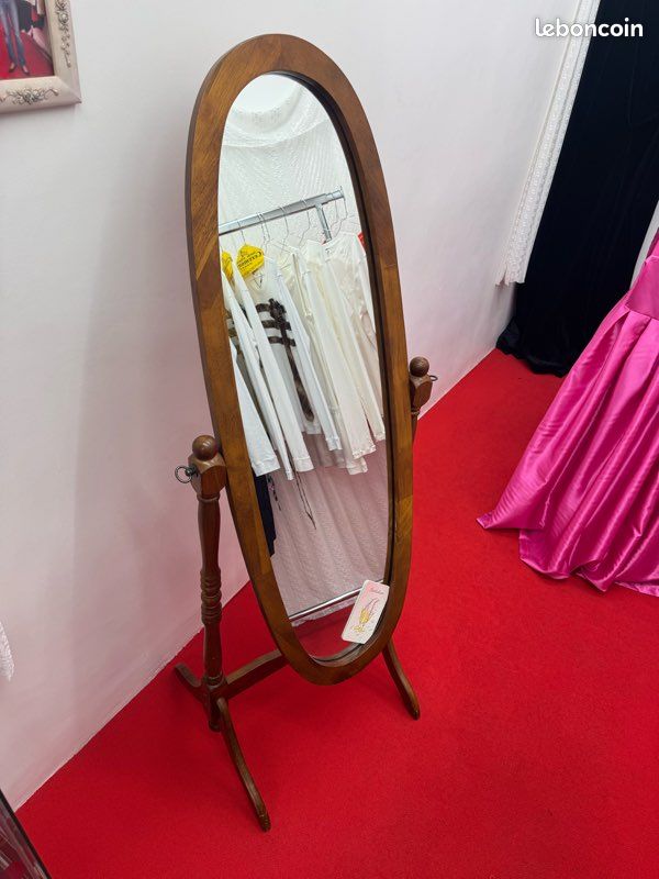 Grand miroir psyché vintage en bois – Sur pied (image 1)