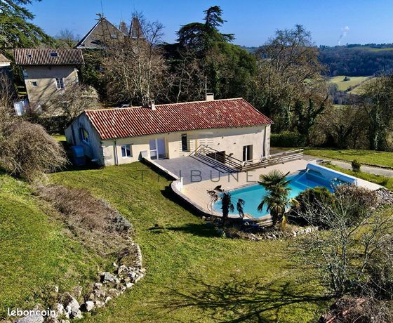 Maison 8 pièces 205 m²