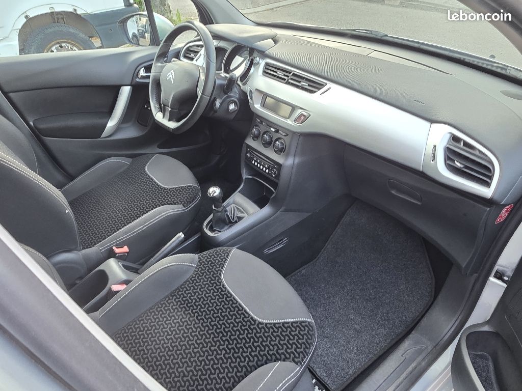 Citroën C3 1.4 VTi 95 Tendance (image 8)