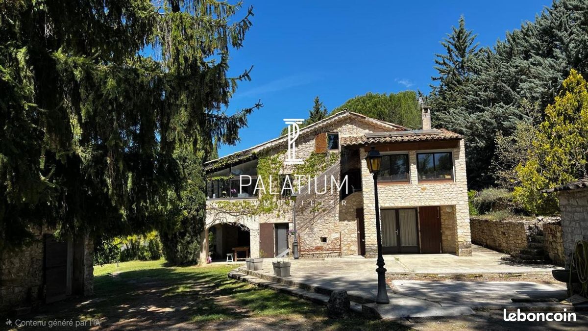 Maison 10 pièces 260 m² · à Saint-Michel-l'Observatoire · 260 m² · 725 000 €