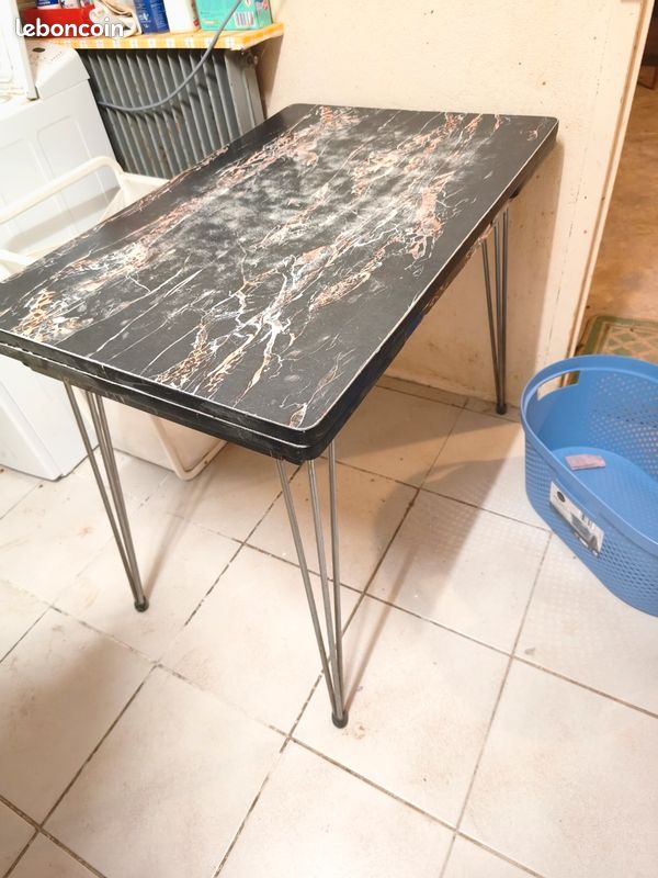 Table formica vintage avec deux allonges (image 1)