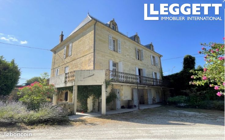 Maison 33 pièces 750 m²