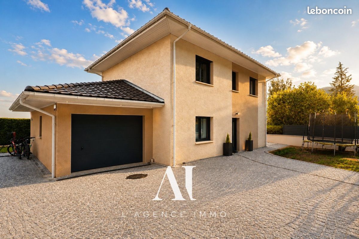 Maison 6 pièces 130 m² · à Collonges · 130 m² · 739 000 €