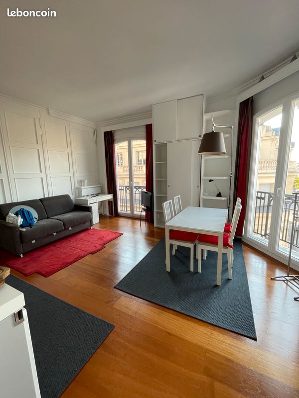 Appartement 1 pièce 27 m² · à Paris · 27 m² · 1 900 €