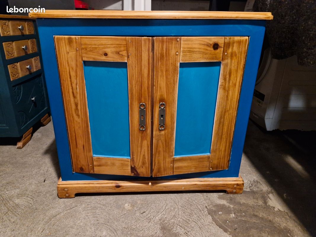Meuble fait en palette (image 1)