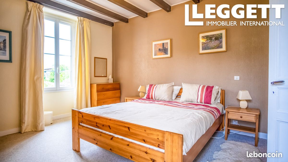 Maison 5 pièces 146 m² - Villebois-Lavalette 16320 (image principale 6)