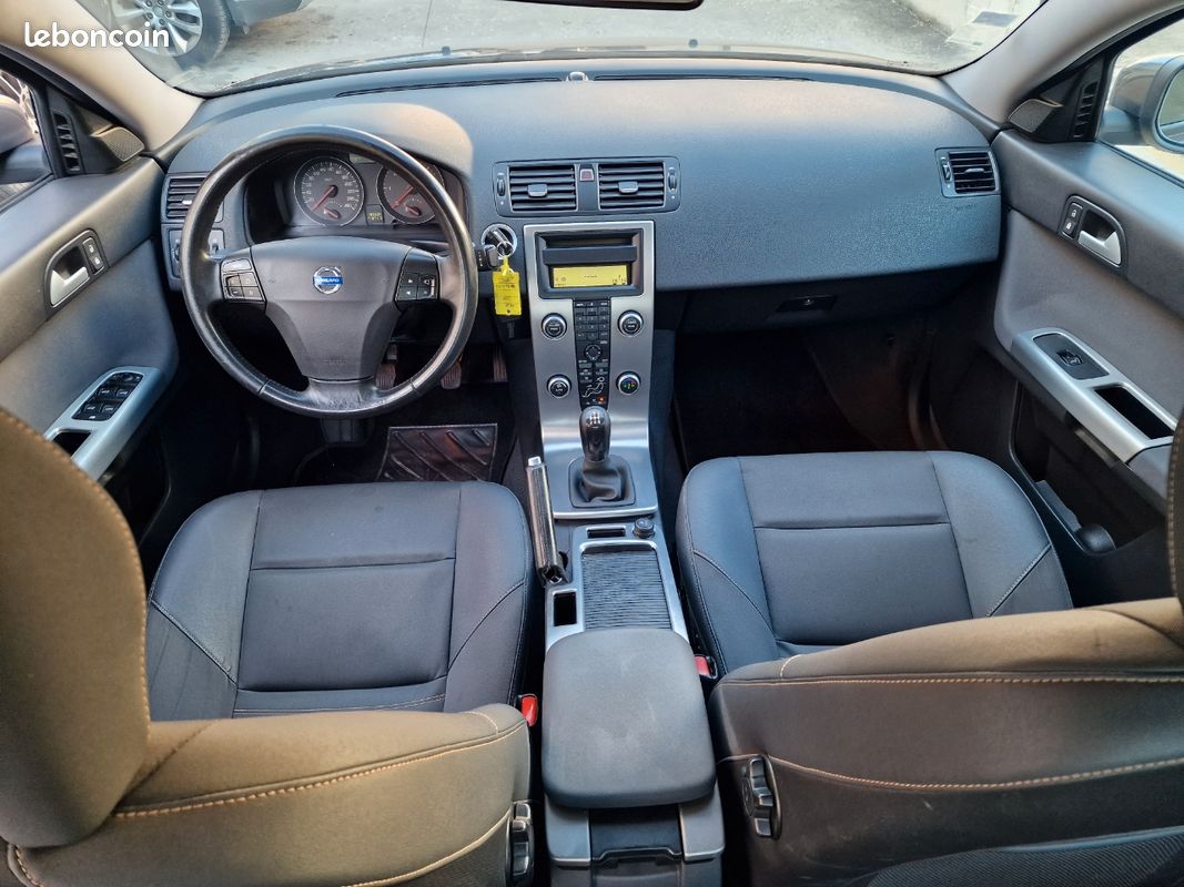 Volvo S40 1.6d 110ch momentum (image 4)