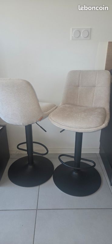 Chaise haute (image 1)