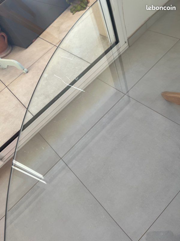 Table ronde en verre (image 4)