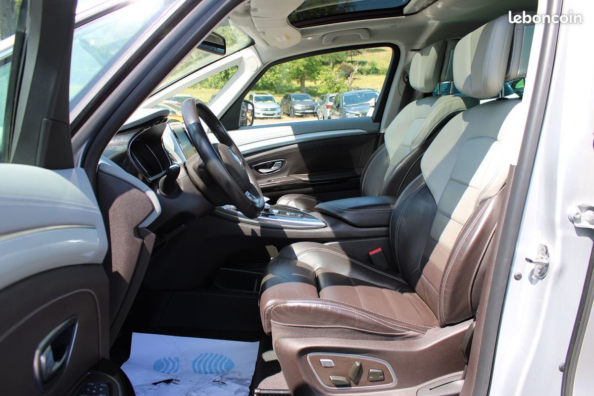 Renault ESPACE 5 INITIALE PARIS DCI 160 CV "4 CONTROL" RE GPS 3D CAMÉRA TOIT PANO BOSE BOITE AUTO (image 8)