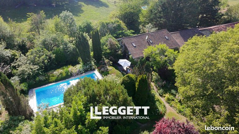 Maison 13 pièces 193 m²