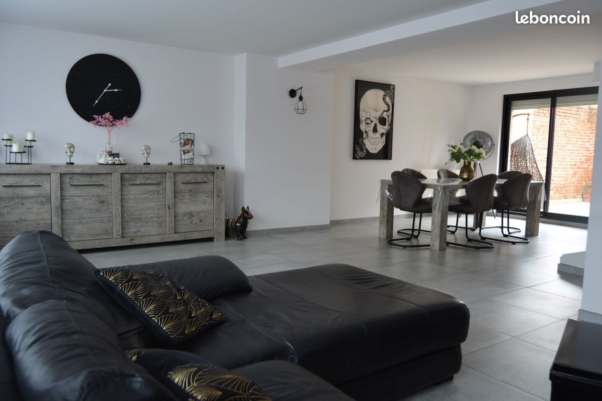 Maison 6 pièces 148 m² · à Lens · 148 m² · 230 000 €