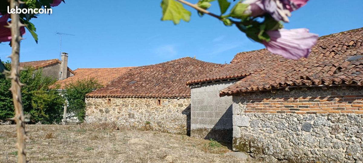 Ferme 6 pièces 110 m² - L'Absie 79240 (image principale 1)