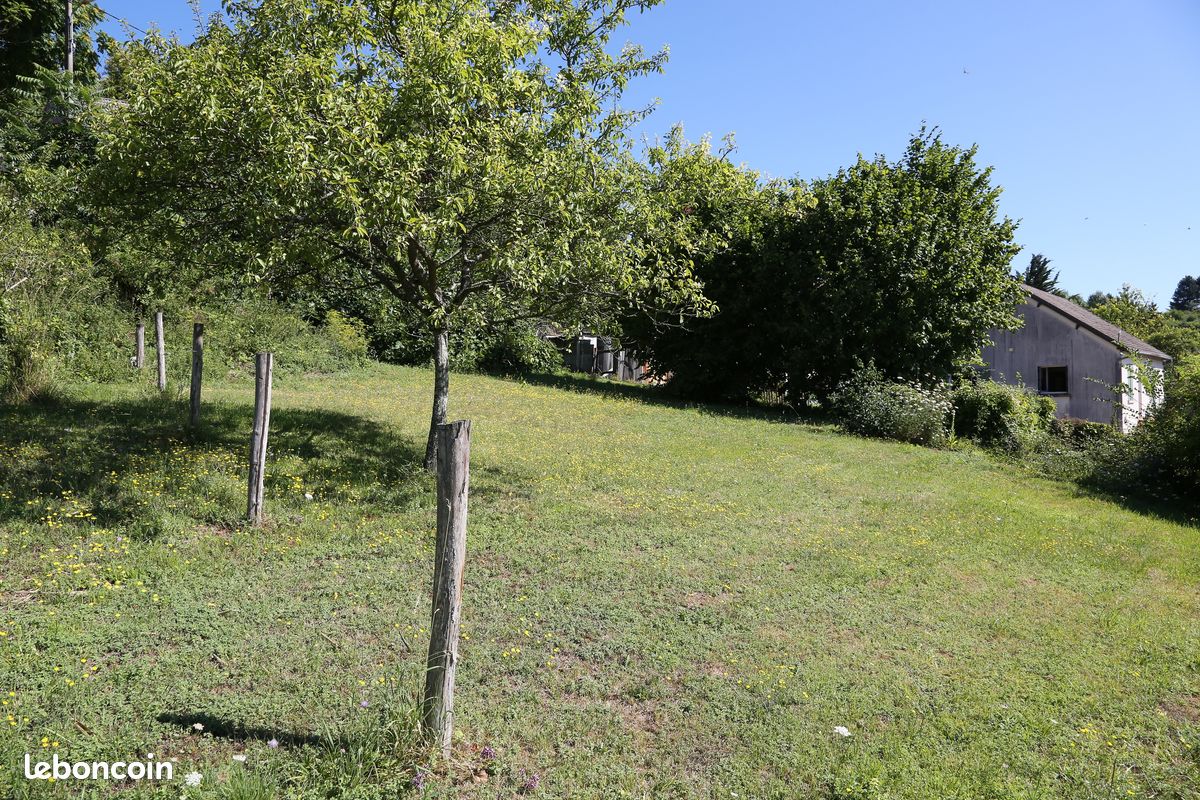 Terrain constructible à Loches · 60 000 €