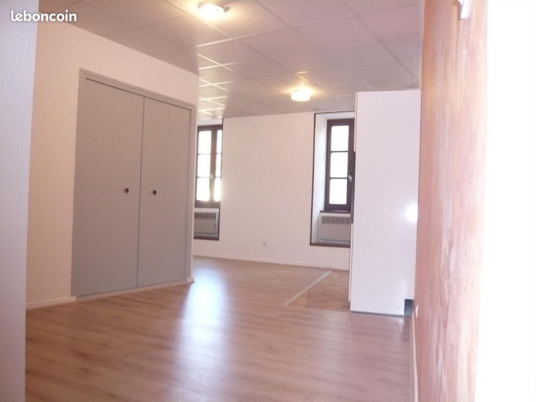 Appartement 2 pièces 40 m² · à Crémieu · 40 m² · 530 €