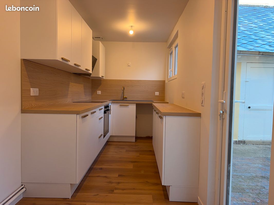 Maison 6 pièces 143 m² · à Châteaudun · 143 m² · 850 €/mois