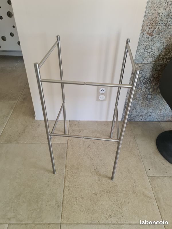 Porte serviette extensible en bon etat (image 2)