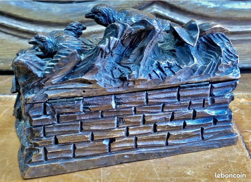 Ancien Coffret à Couture En Fer Sculpté - Boîte Vintage Pour Rangement Fil Et Aiguilles