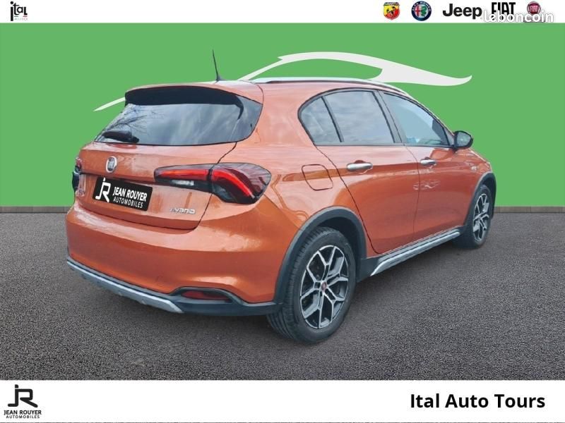 Fiat Tipo Cross 1.5 FireFly Turbo 130ch S/S Plus Hybrid DCT7 MY22 (image 20)