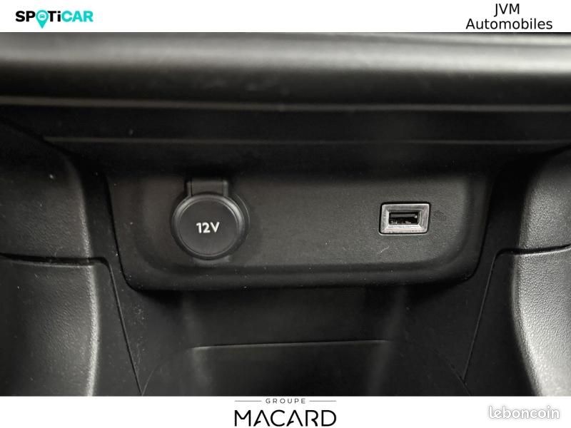 Citroen C3 1.2 PureTech 110ch S&S C-Series 120-121g (image 36)