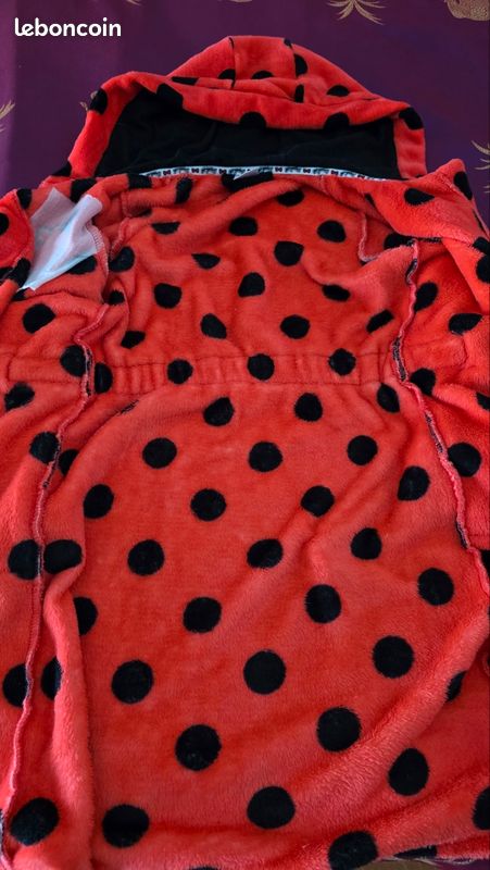 Robe De Chambre Fille Miraculous Ladybug – Peignoir Polaire Doux à Capuche Avec Motif Pois Rouge Et Badge Brodé