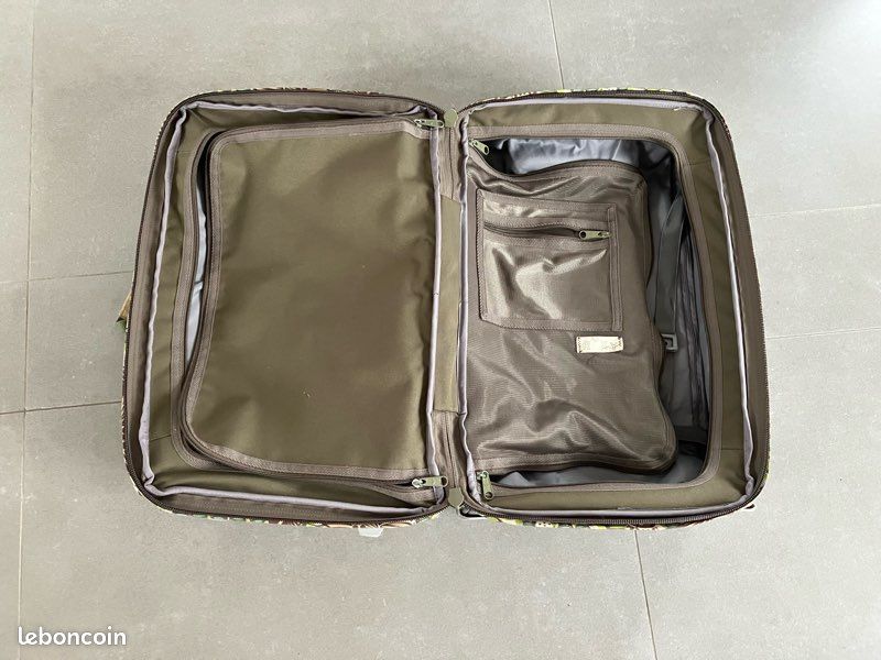 Valise à roulettes de marque Roxy (image 4)