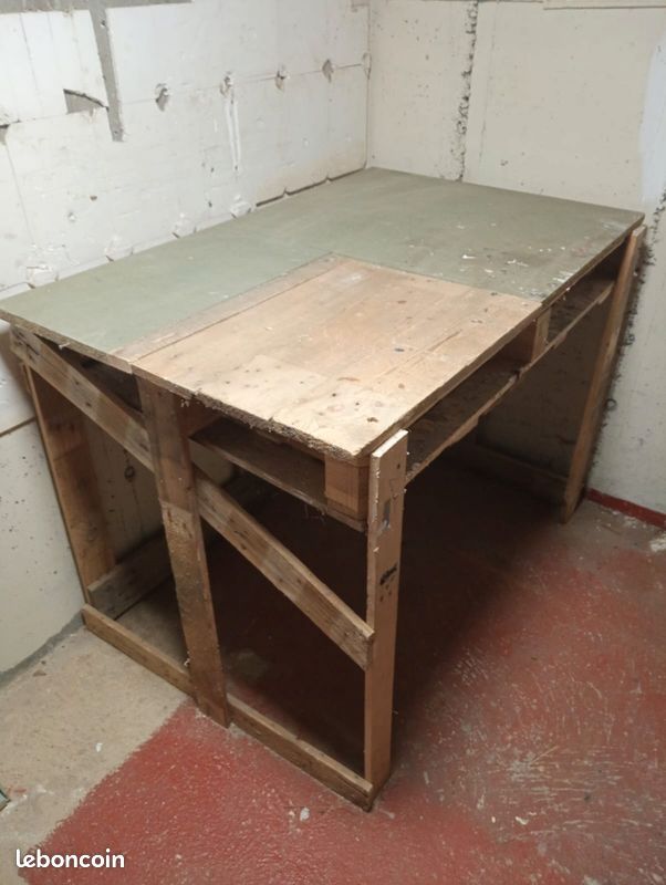 Donne établi en bois" (image 1)