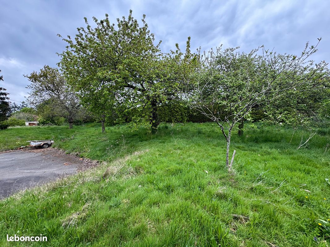 Terrain 742 m² MELESSE (image 1)