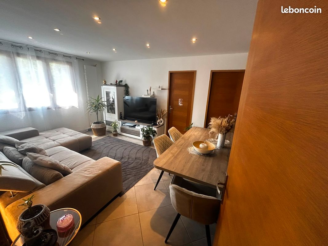 Appartement 4 pièces 60 m² · à Saint-Martin-d'Hères · 60 m² · 155 000 €