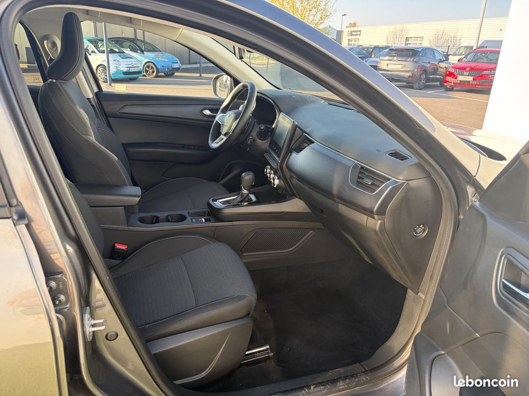 Renault arkana (2) 1.3 mild hybrid 140 evolution edc gsr2 (image 15)