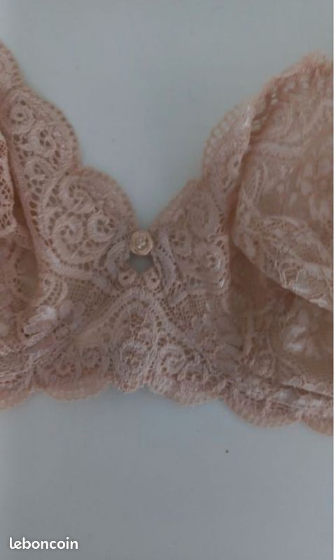 Soutien gorge Triumph taille 90D Neuf (image 8)