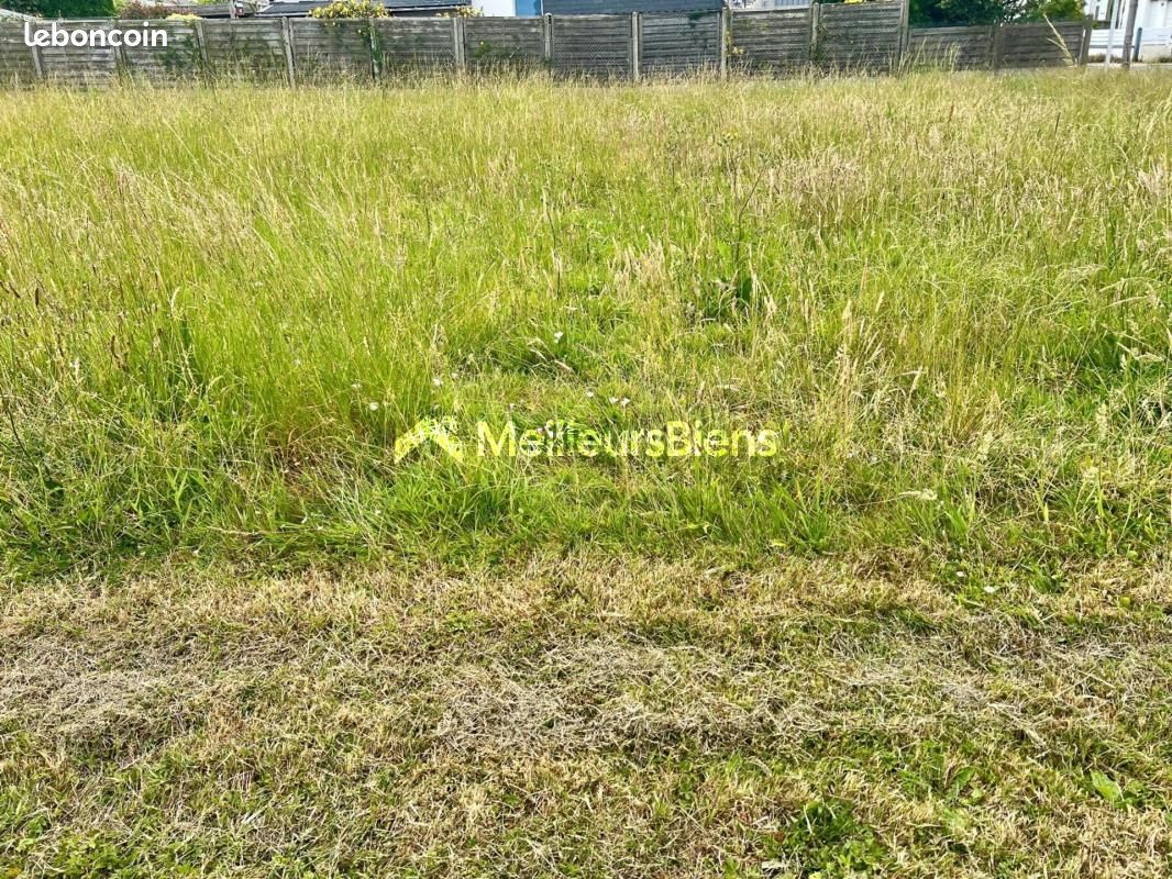 Terrain 100 m² Treffiagat · 89 700 €